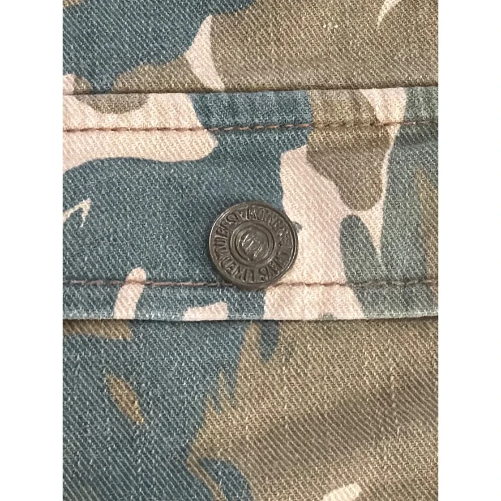 MOTHER The Twister‎ Cargo Shorts Womens Green Camo Utility High Rise Size 27